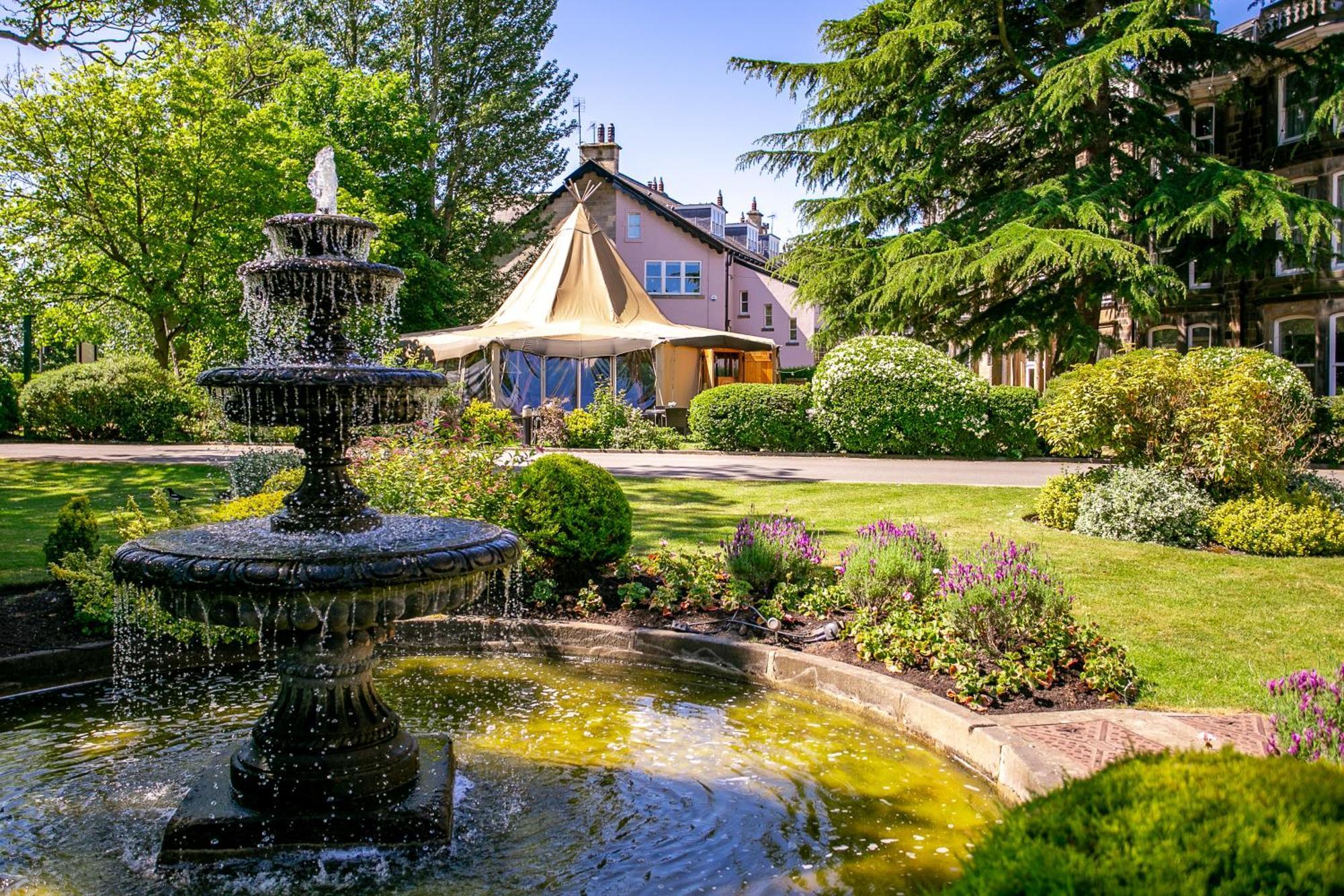 Cedar Court Hotel Harrogate Exterior foto